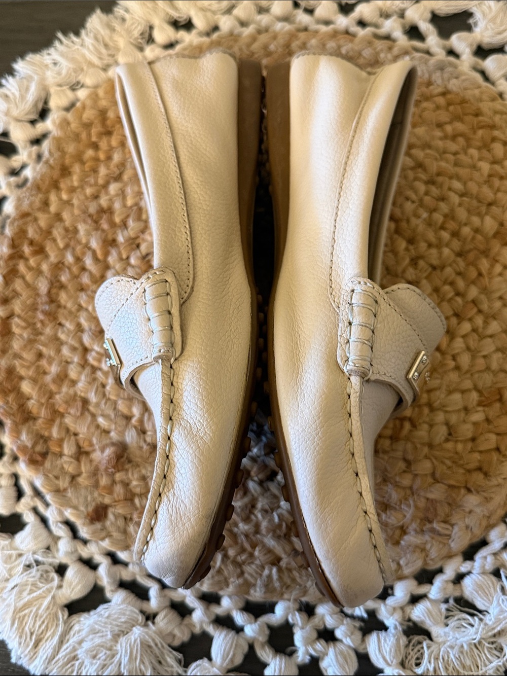 Coach Womens Fredrica Loafers Cream Pebbled Leather Silver Logo Size 7.5 - Picture 9 of 13